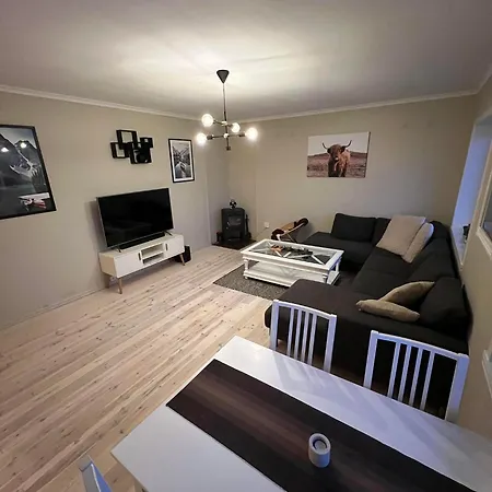 Apartament Flott Sentral 3 Roms Leilighet *